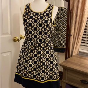 Crown & Ivy bee dress sleeveless size 6